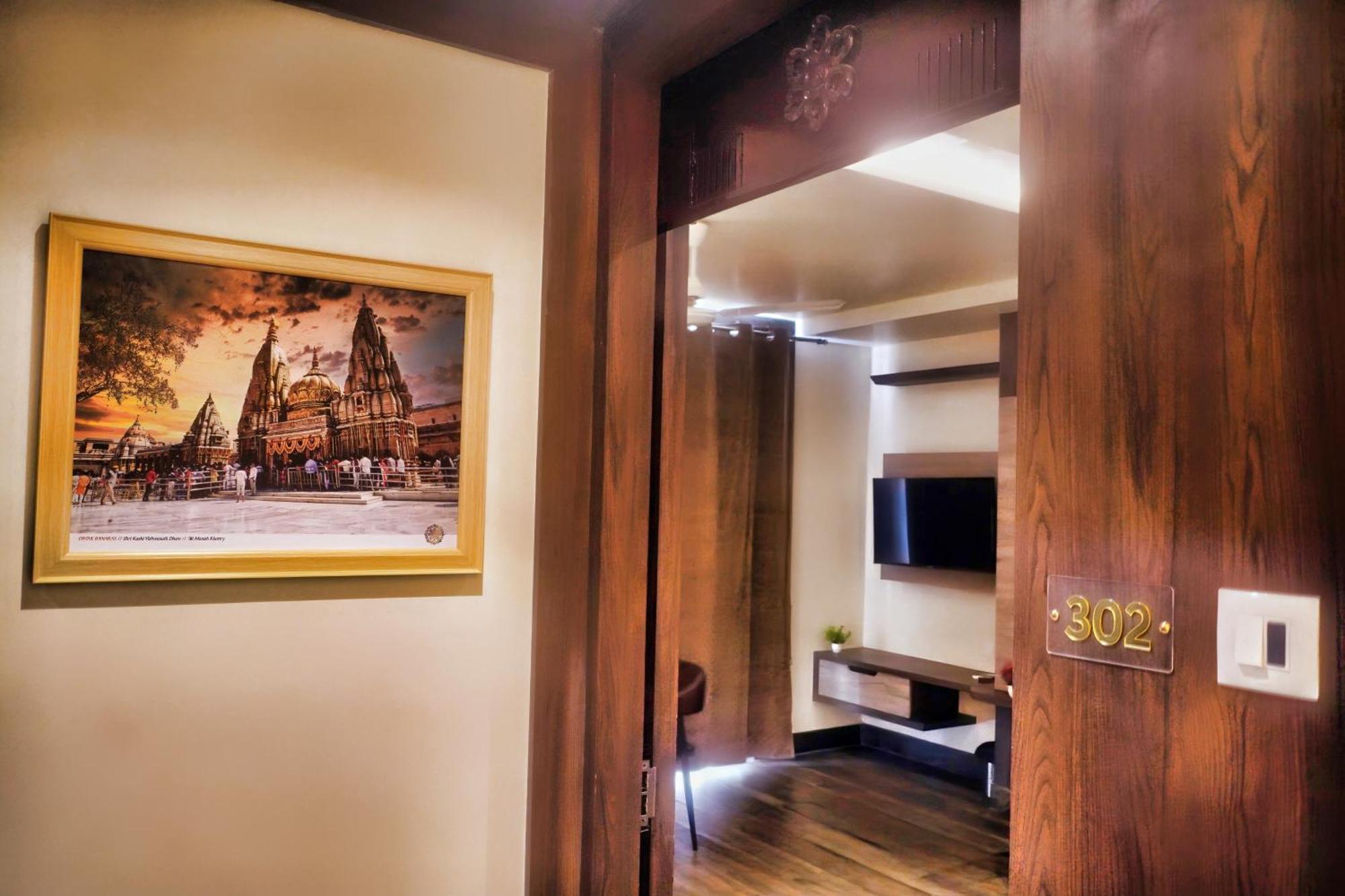 Coco Cabana Varanasi Bagian luar foto