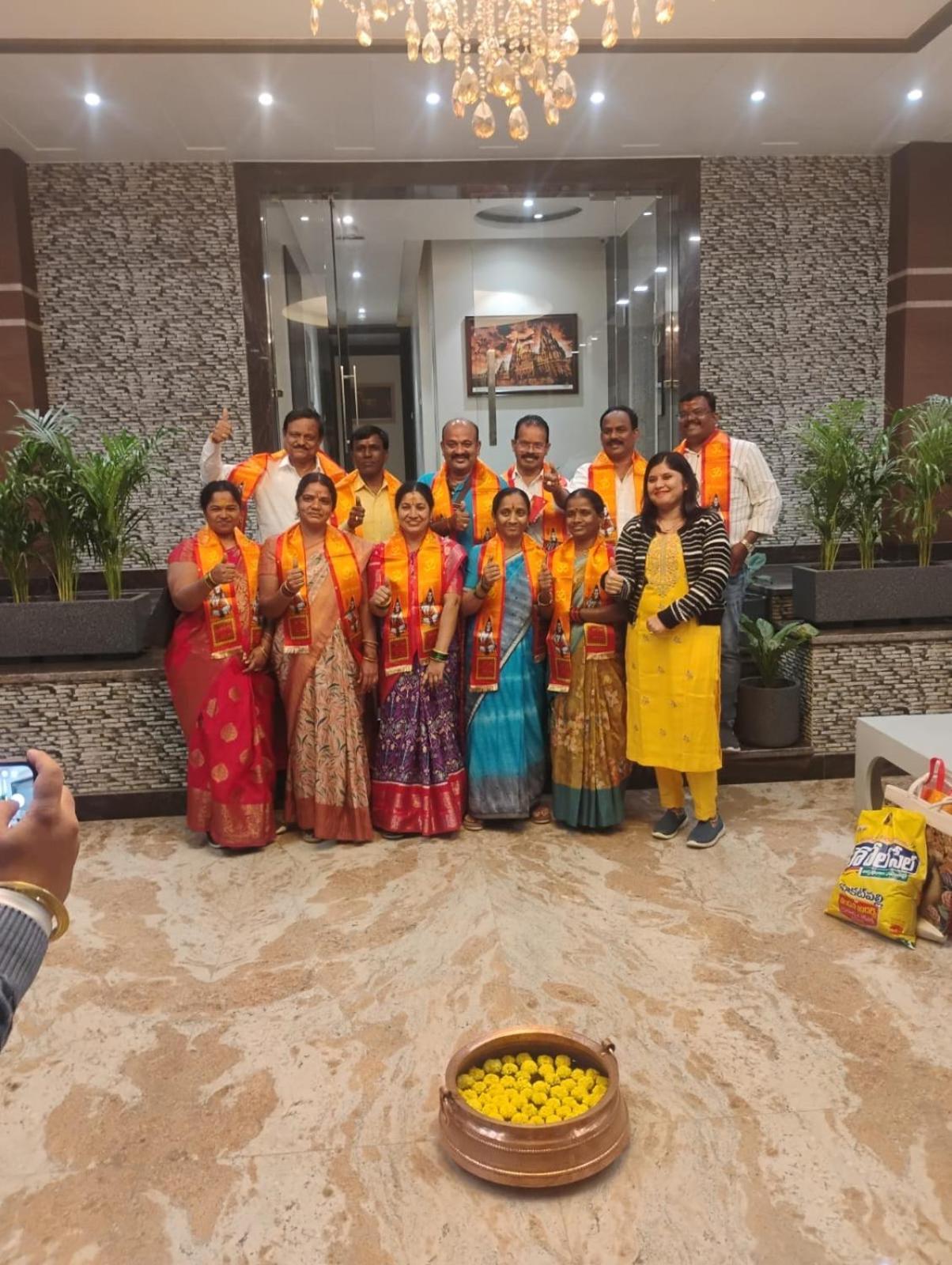 Coco Cabana Varanasi Bagian luar foto