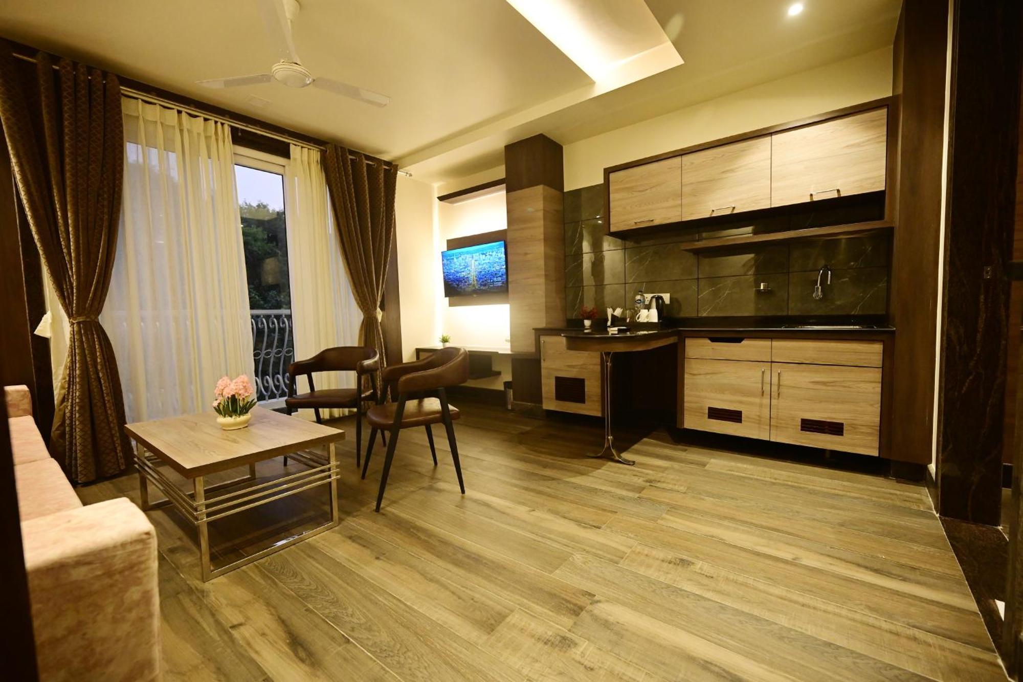 Coco Cabana Varanasi Bagian luar foto