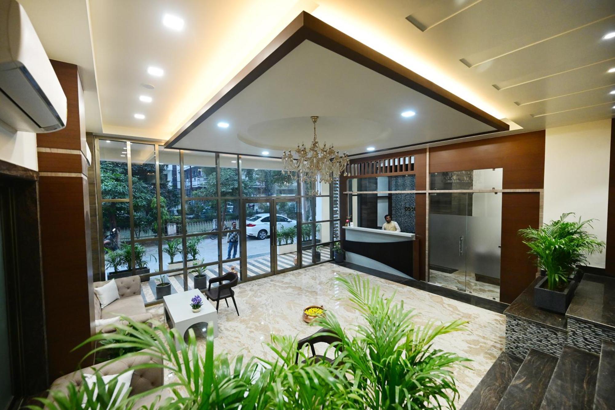 Coco Cabana Varanasi Bagian luar foto
