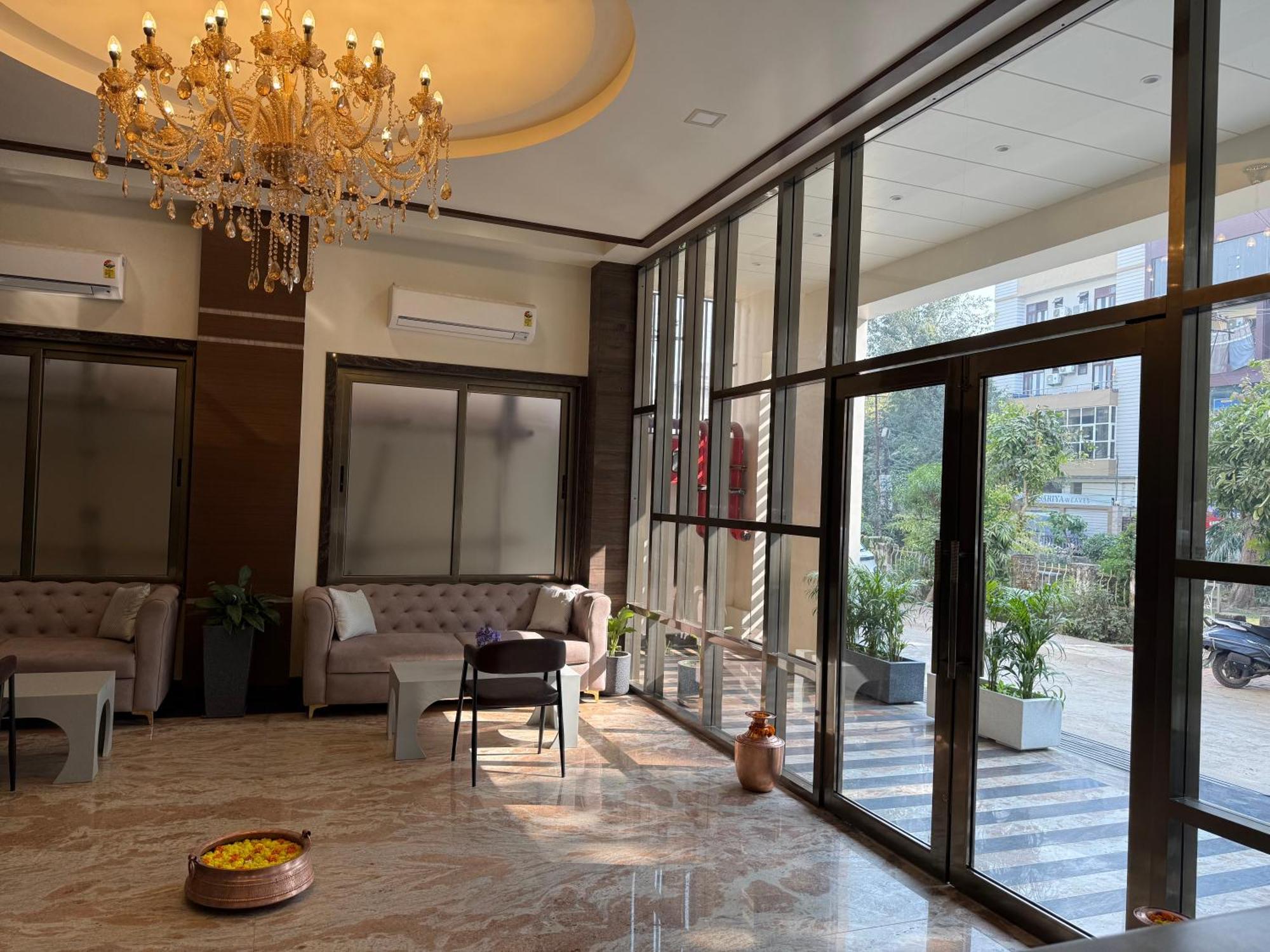 Coco Cabana Varanasi Bagian luar foto
