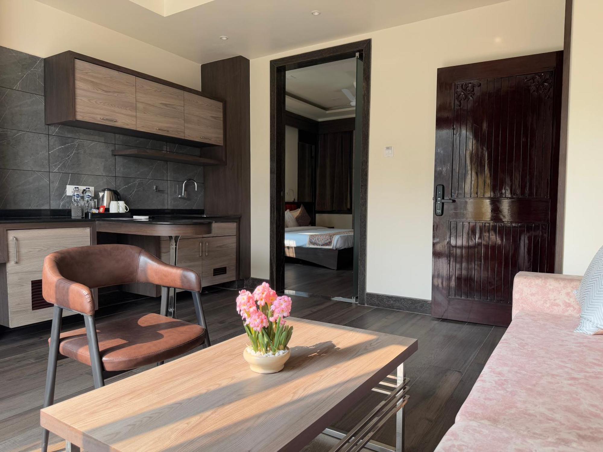 Coco Cabana Varanasi Bagian luar foto