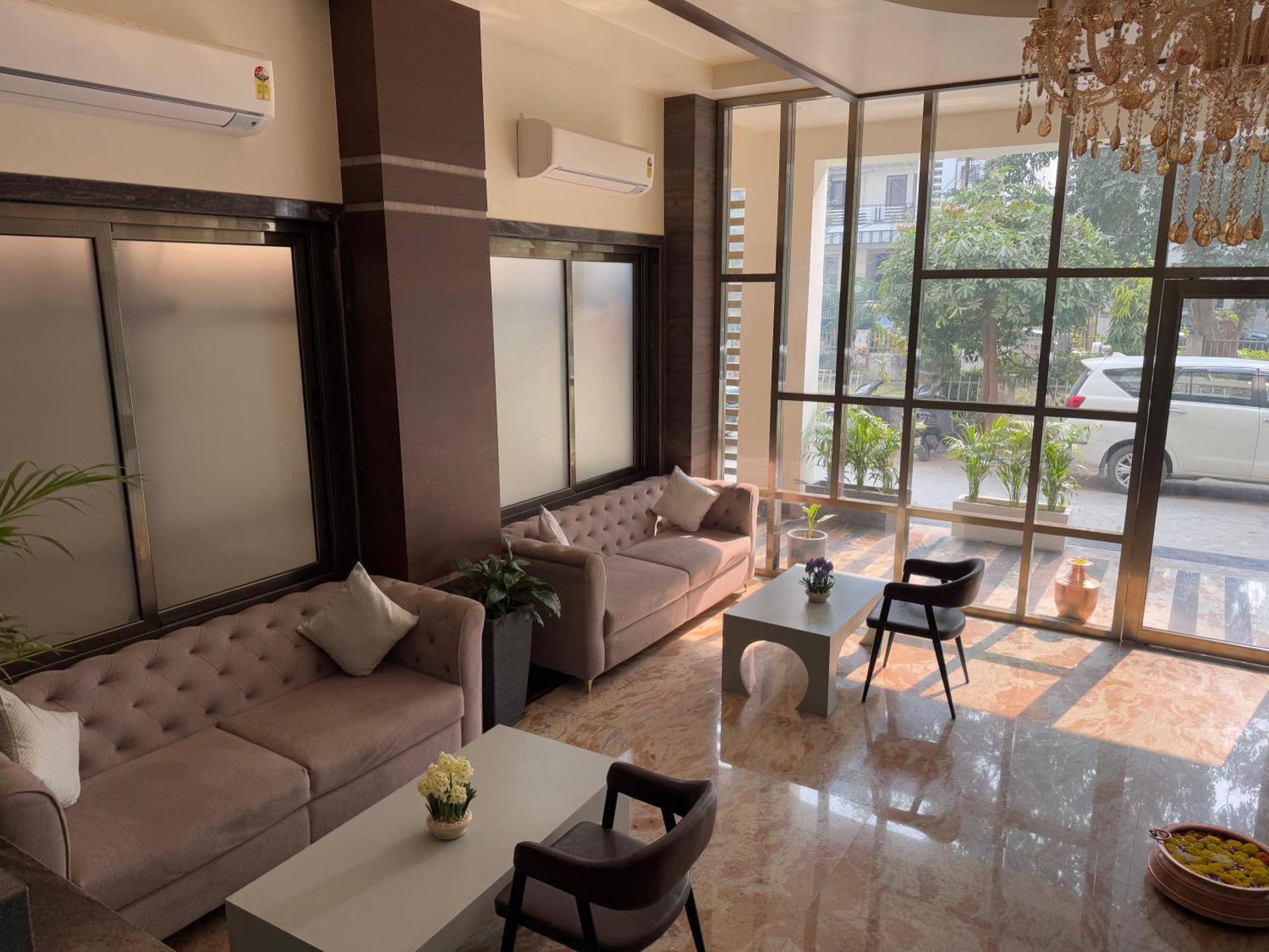 Coco Cabana Varanasi Bagian luar foto