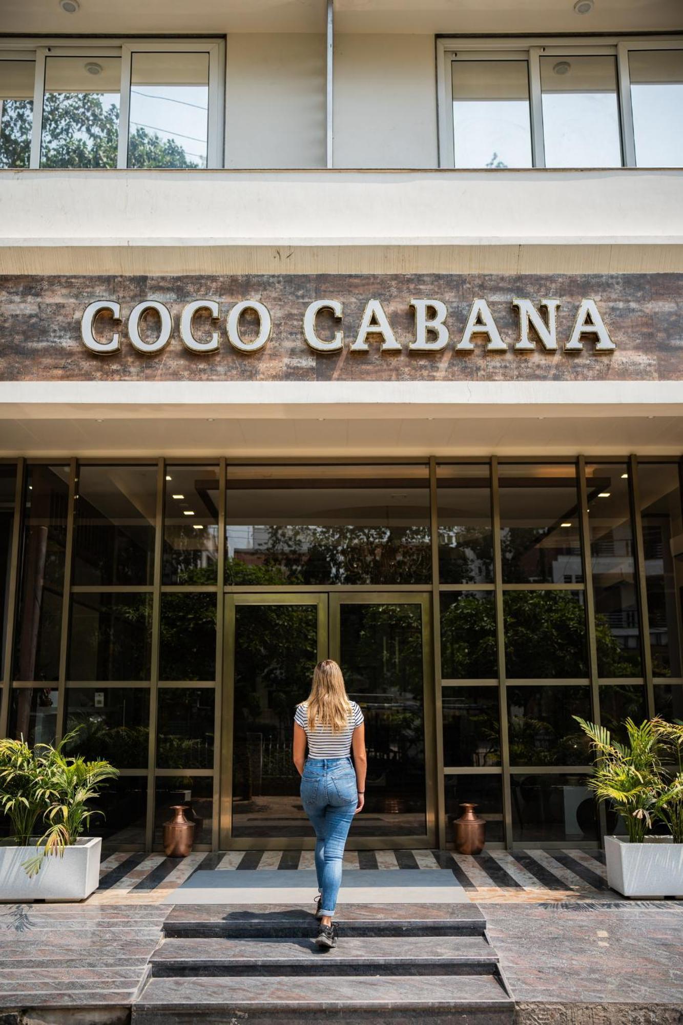 Coco Cabana Varanasi Bagian luar foto